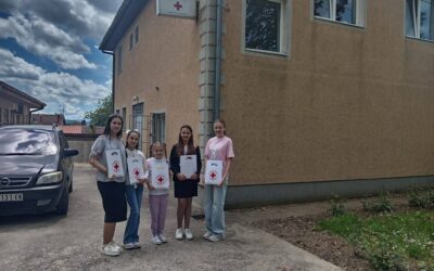 Успех наших ученика на ликовном конкурсу „Крв живот значи“